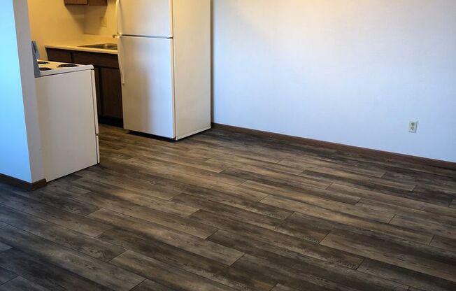 1 bed, 1 bath, 580 sqft, $650, Unit 1530-09