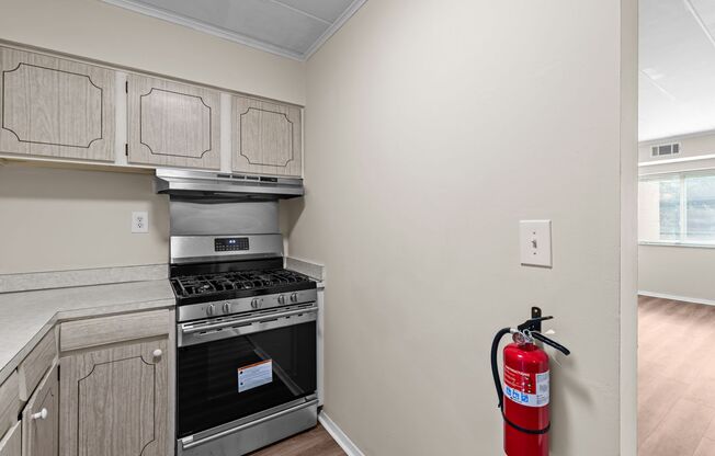 Quiet Norfolk Condo – Utilities & Parking Included!