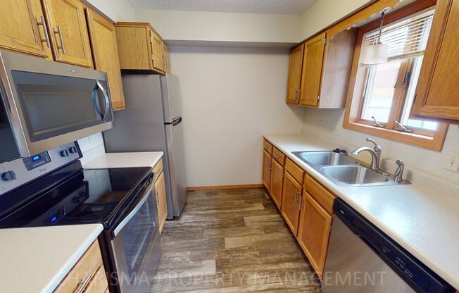 620/626 N Sycamore Ave