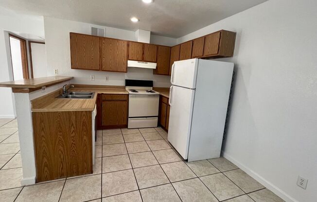 2 beds, 1 bath, $1,400