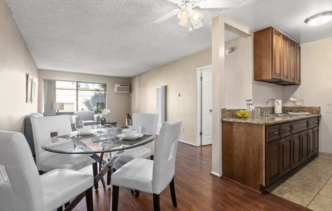 Apartments for rent in Sherman Oaks. spacious dinning room