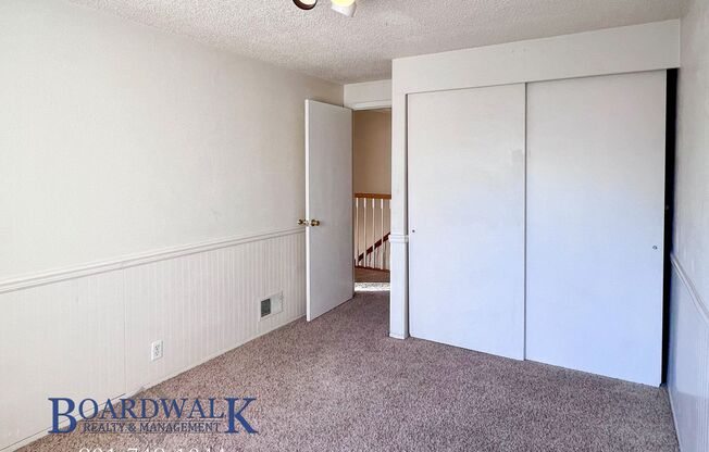 2 beds, 1 bath, $1,195, Unit # 46B