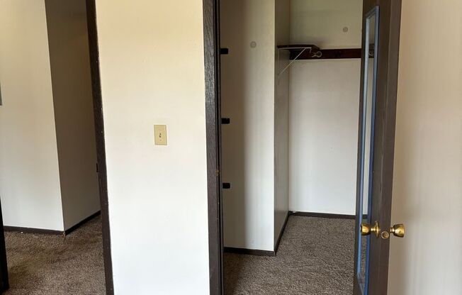 2 beds, 1 bath, $825