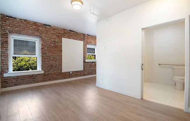 Studio, 1 bath, 223 sqft, $2,180, Unit 301