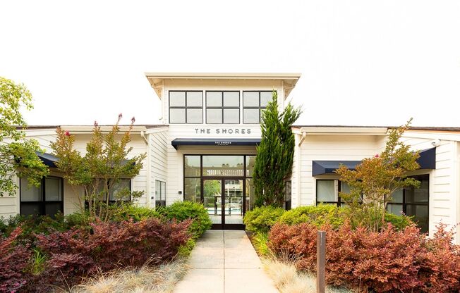 Waterfront living at The Shores in Richmond