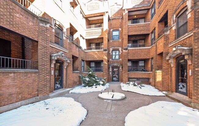 6235-45 S. Martin Luther King Dr.