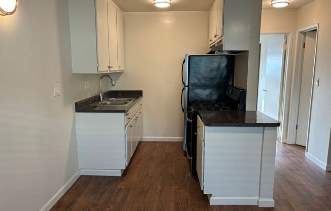 1 bed, 1 bath, $2,495, Unit 19