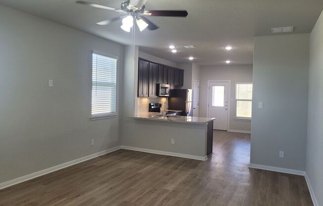 3 beds, 2 baths, $1,715