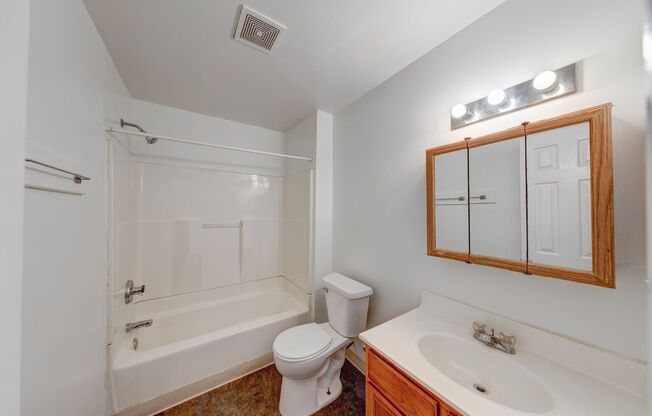 2 beds, 1 bath, 830 sqft, $1,099, Unit 8625C