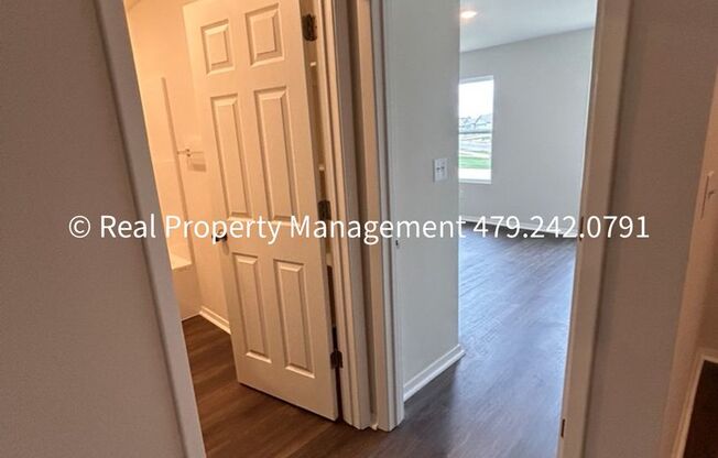 3 beds, 2 baths, $1,590