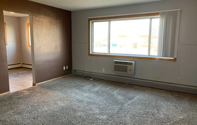 2 beds, 1 bath, 550 sqft, $695, Unit 921-04