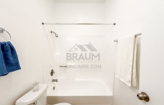 1 bed, 1 bath, 700 sqft, $1,995, Unit 201