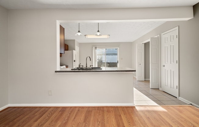 319 QUINCY AVE