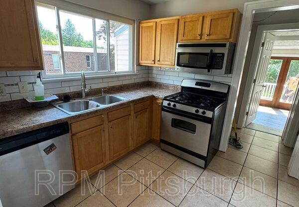 397 MOON CLINTON RD