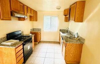 Cerritos Avenue Apartments