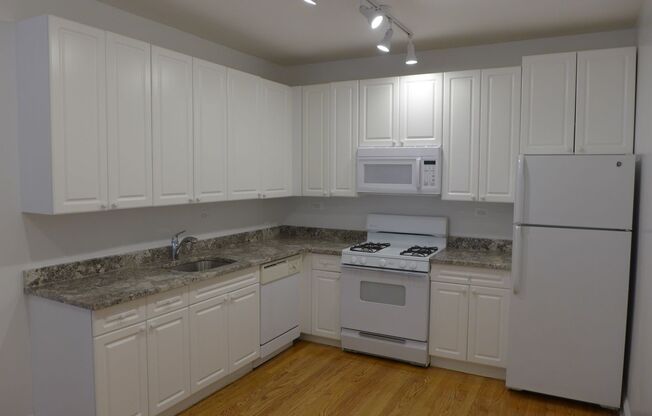 1 bed, 1 bath, 575 sqft, $1,650, Unit 108