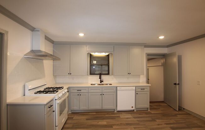 Tour Today! Updated 3 Bed 2 Bath Rental! Spare Room!