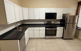 3 Bedroom Pet Friendly in Bridgeport