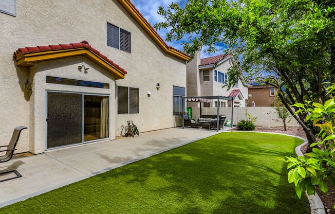 5 BED Summerlin home w/ 1ST FLOOR BED AND 3/4 BATH