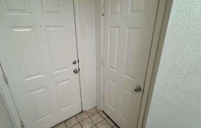 Charming 1 bedroom 1 bath - Apartment Near Casinos with Attached Garage