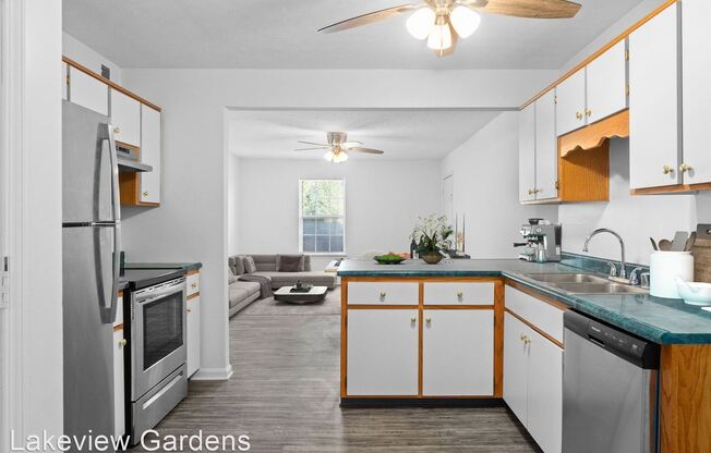 Lakeview Gardens Apartments