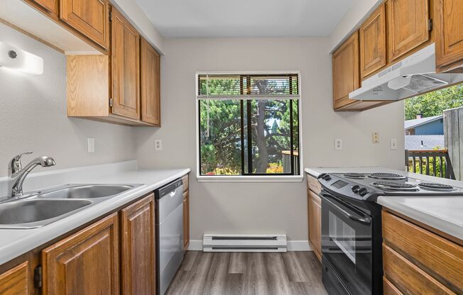 2 beds, 1.5 baths, 960 sqft, $1,395, Unit 12