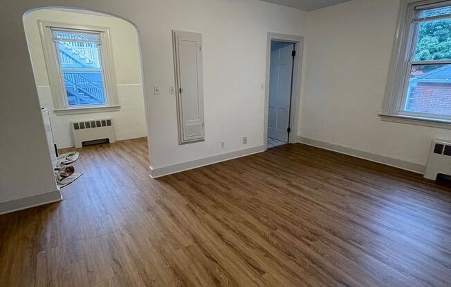 1 bed, 1 bath, 700 sqft, $2,250, Unit 8