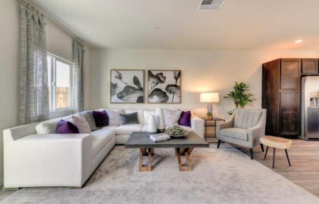 Adorable (Westlake) 4/2.5 Home Waiting For You!  See ad for viewings!