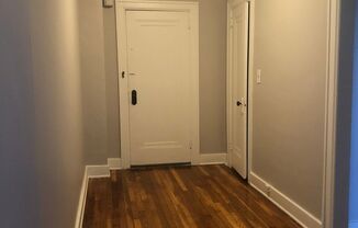 2 beds, 1 bath, 844 sqft, $1,350, Unit 4N