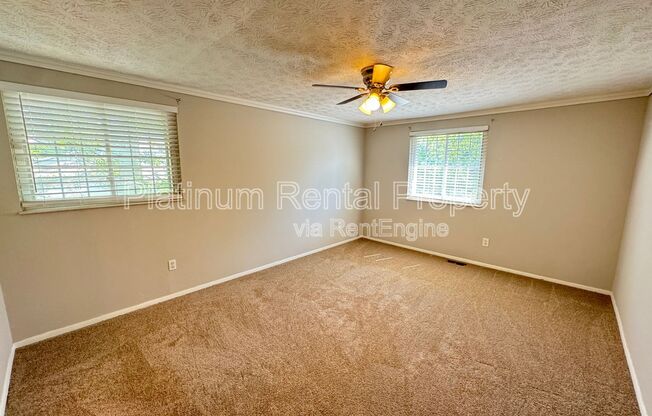 4 beds, 3 baths, 1,560 sqft, $2,300