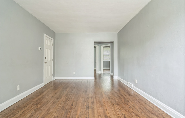 1122 GLENEAGLE RD
