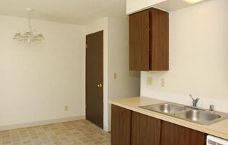 2 beds, 1.5 baths, 942 sqft, $1,399, Unit 4421D07