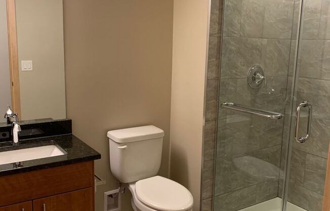 1 bed, 1 bath, 902 sqft, $1,975, Unit 511