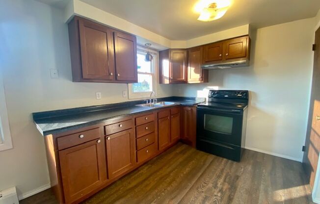 2 beds, 1 bath, 1,008 sqft, $1,095, Unit 2068