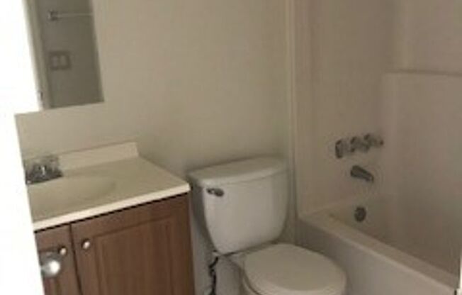 2 beds, 2 baths, 900 sqft, $2,250, Unit 5926#06