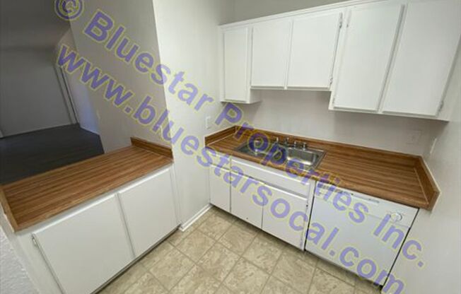 2 beds, 1 bath, 791 sqft, $1,195, Unit C