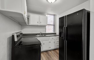 SPACIOUS 2 BEDROOM IN PITTSBURGH AVAILABLE NOW! NEWLY RENOVATED - apply before it's gone!