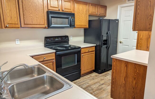 2 beds, 2 baths, $1,350