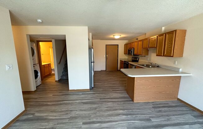 2 beds, 2 baths, 950 sqft, $1,545