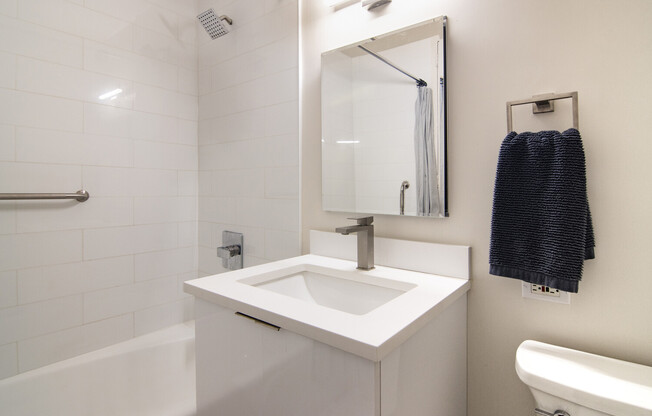 3 beds, 2 baths, $12,500, Unit 39F