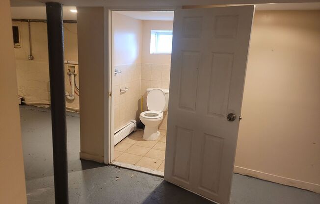 24 Valley St, Newark, NJ 07106