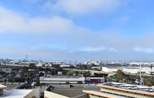 2 beds, 1 bath, $2,100, Unit UNIT 909