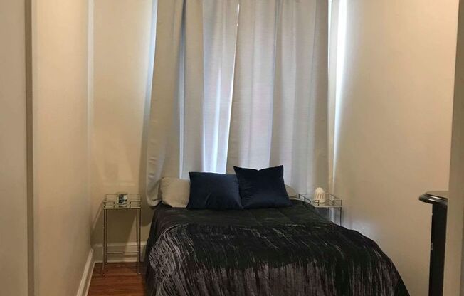 1 bed, 1 bath, 750 sqft, $1,400, Unit G