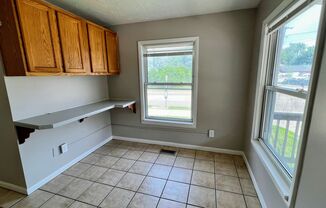 1 bed, 1 bath, $795, Unit Apt 1