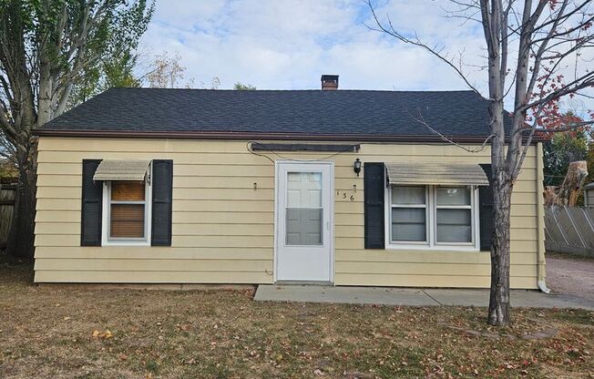 2 BED | 1 BATH | ROBBINSDALE | SINGLE-LEVEL LIVING | GARAGE