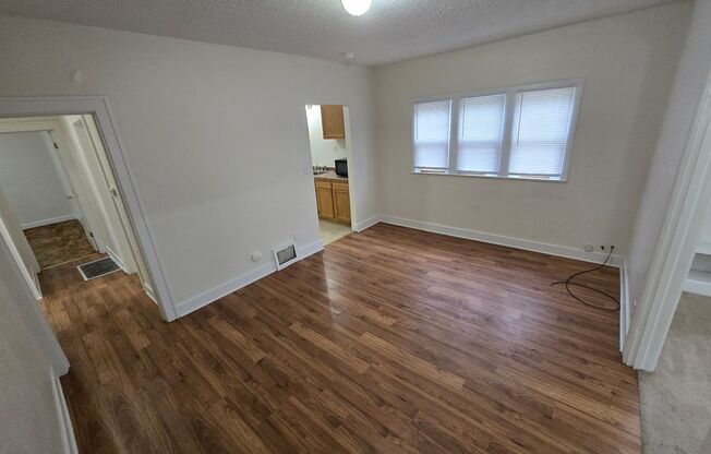 3302-3304 Parkwood