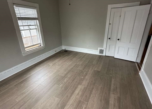 5 WELLINGTON AVE