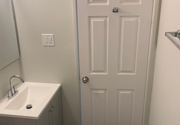 515 E AVE 301