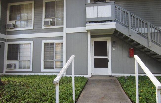 2 beds, 1 bath, $2,500