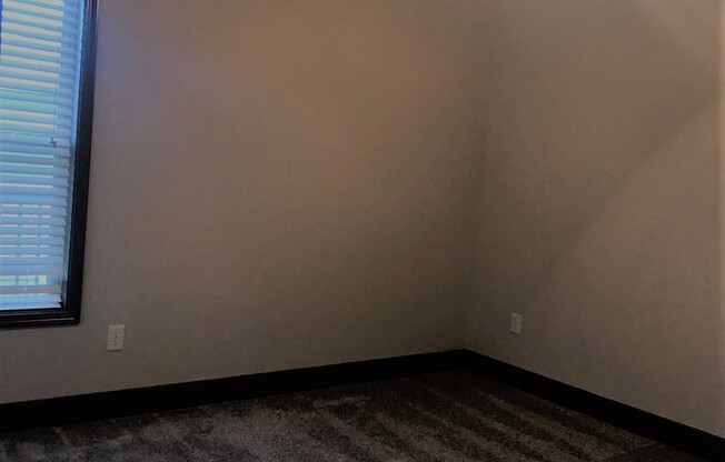 1 bed, 1 bath, 765 sqft, $815, Unit 16